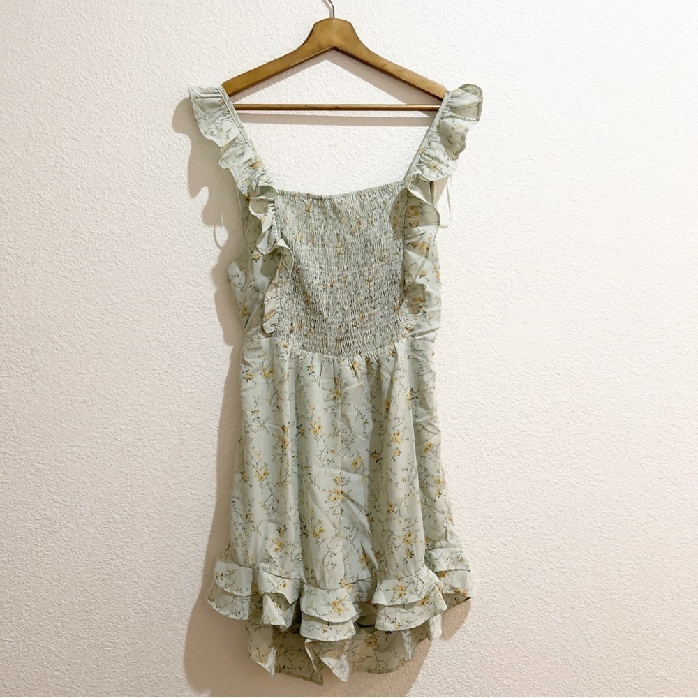 Heyson- NWT Floral Ruffle Sleeves Romper Large